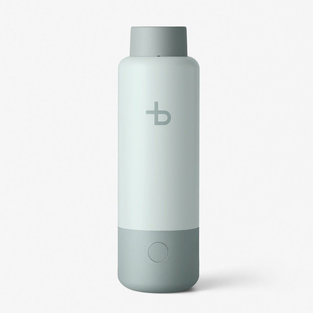 Die Trinkflasche Sprudelwasser von bottleplus (spark bottle) in der Farbe jade lässt dein Wasser selber sprudeln